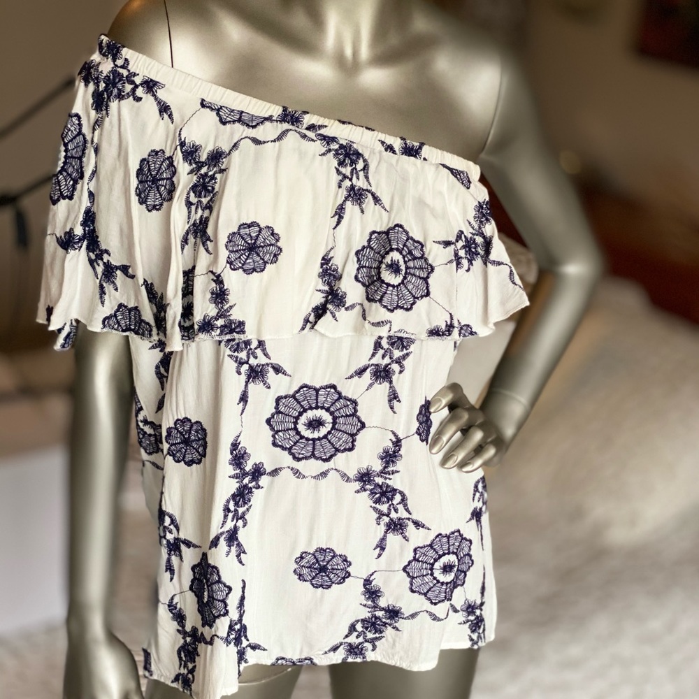 One Shoulder Ruffle Top